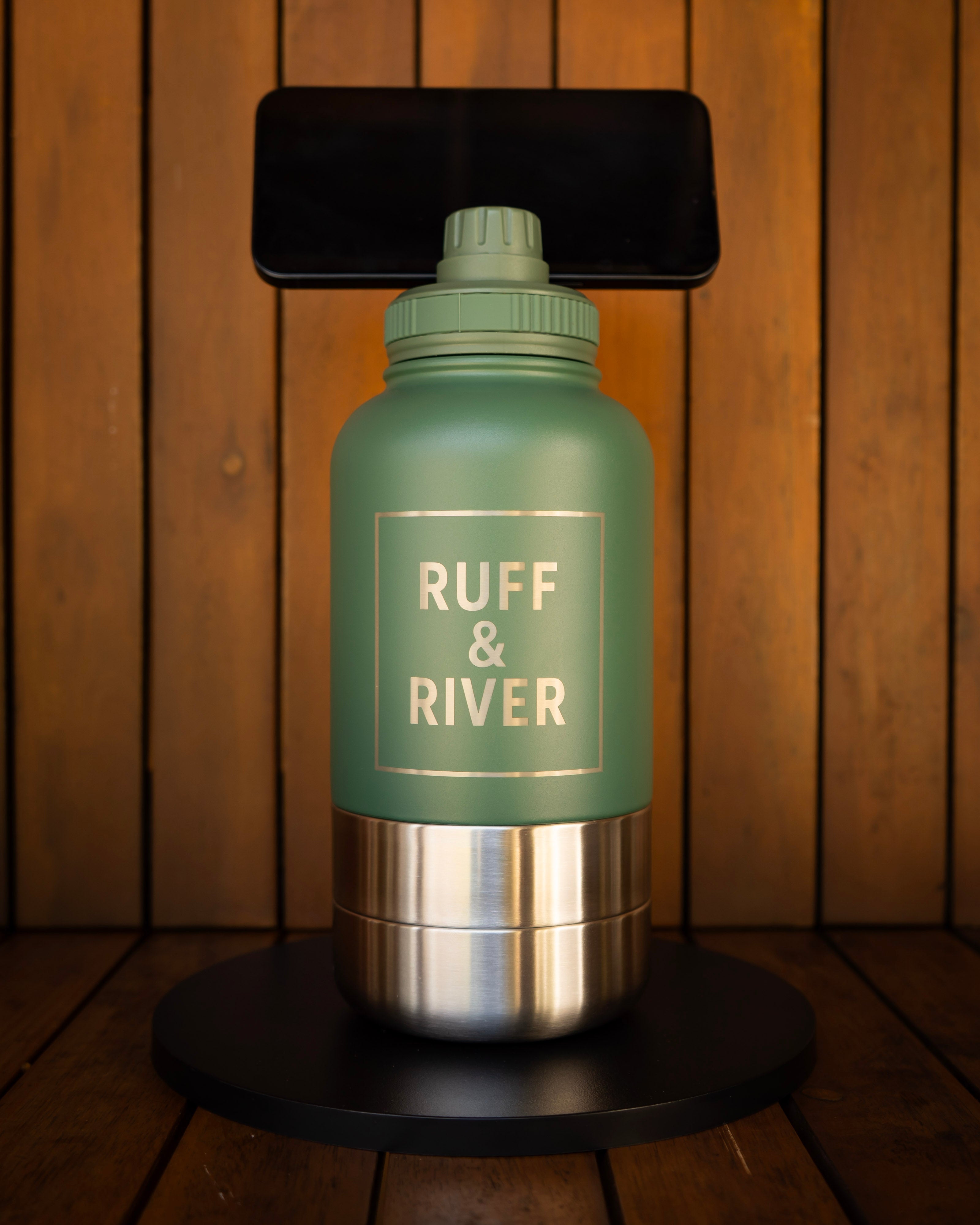 Evergreen Escape™ – Earth Green 4-in-1 Hydration Bottle