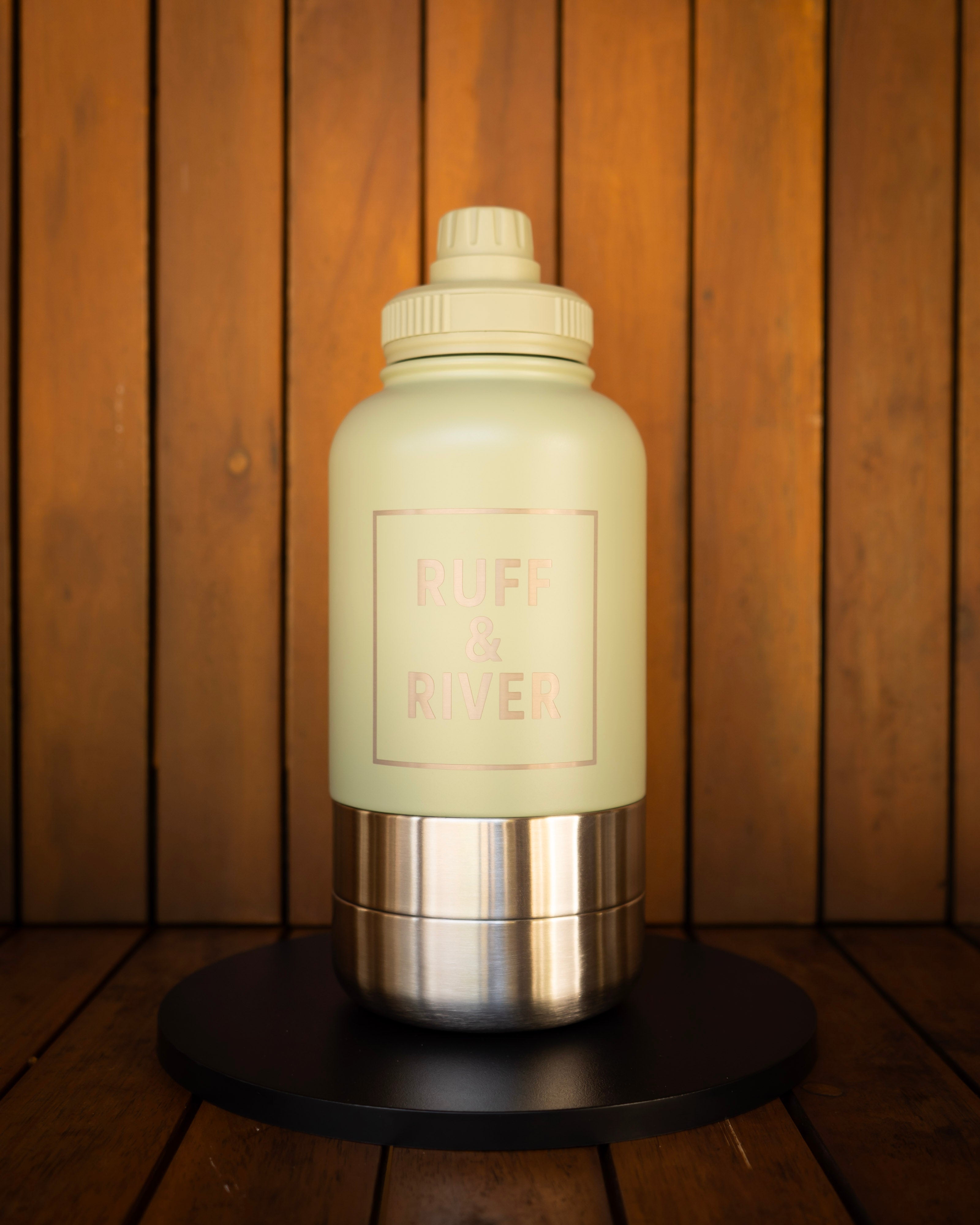 Sage Serenity™ – Olive Green 4-in-1 Hydration Bottle